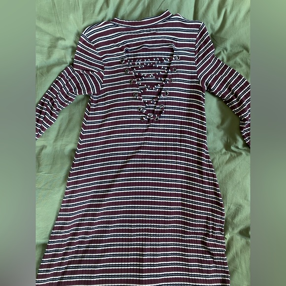 American eagle striped dress, maroon. - Picture 5 of 5